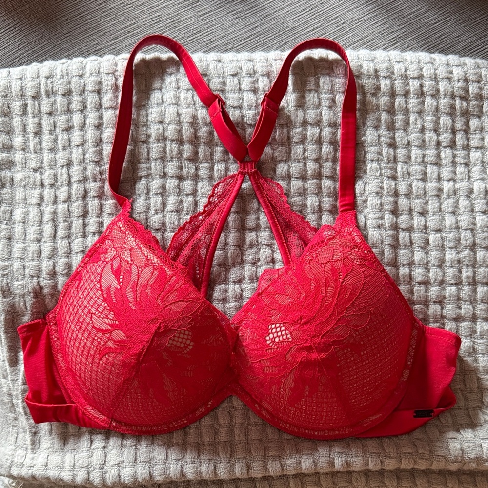 Calvin Klein Elegant Red Lace Bra